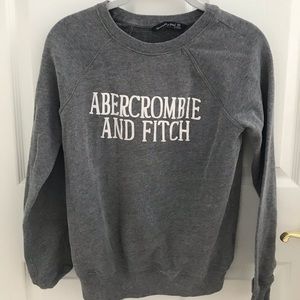 Gray Sweatershirt/shirt